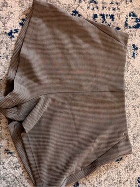 lululemon Softstreme Ribbed Shorts in Nomad